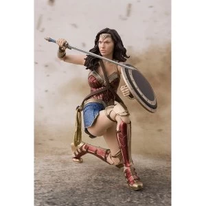 Wonder Woman (Justice League Movie) Bandai Tamashii Nations SH Figuarts Figure