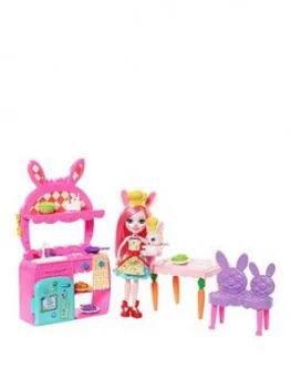 Enchantimals Kitchen Fun Playset With Doll And Animal