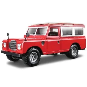1:24 Land Rover Diecast Model