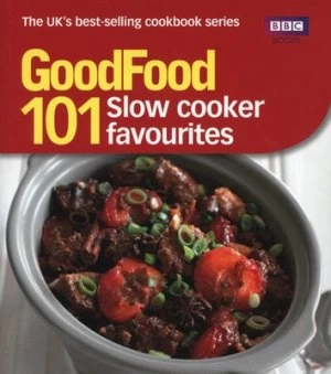 101 Slow Cooker Favourites by Sarah Cook Paperback