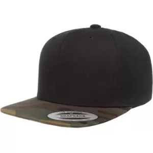 Flexfit Unisex Two Tone Classic Camo Snapback Cap (One Size) (Black/Green Camo)
