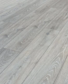 Wickes Shimla Oak Laminate Flooring