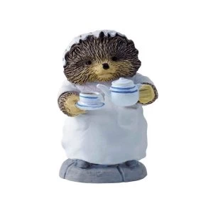 Mrs Tiggy-Winkle Pouring Tea Figurine