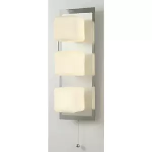 Cube wall light IP44 with pull switch 3 bulbs polished chrome & aluminium/opal glass