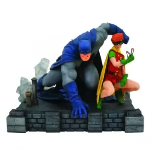 Dark Knight Returns Batman & Carrie (DC Gallery) PVC Figure