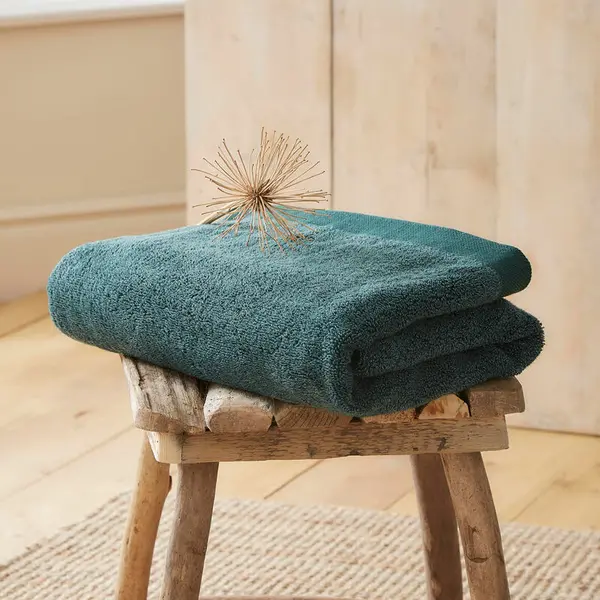 DRIFT HOME Drift Home Abode Eco-Friendly Cotton Rich 600gsm Hand Towel, Deep Green AOEGNTXPX3