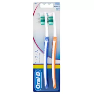 Oral-B 123 Classic Care Toothbrushes Medium 2 pcs