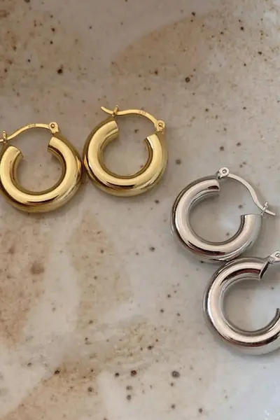 Elk & Bloom Small 14K Gold Thick Hoops Gold