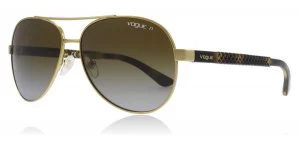 Vogue VO3997S Sunglasses Pale Gold 848/T5 Polariserade 58mm