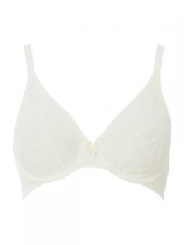 Wacoal Halo Lace Moulded Underwire Bra White