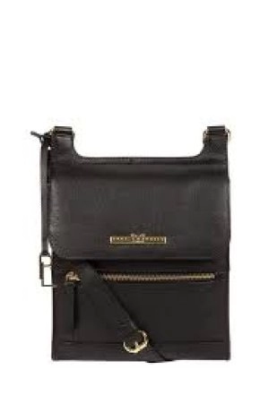 Pure Luxuries London Black Kempston' Leather Cross Body Bag