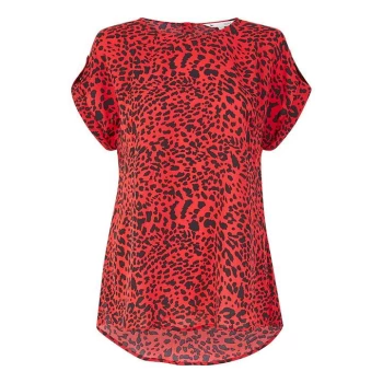 Yumi Curves Red Animal Print Short Sleeve Top - Red