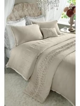 By Caprice Lady Pearl Duvet Cover