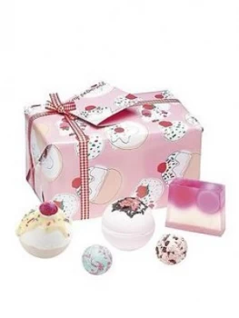 Bomb Cosmetics Bath Bomb Cherry Bathe-well Gift Set, One Colour, Women
