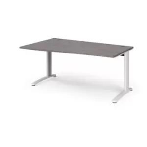 TR10 left hand wave desk 1600mm - white frame and grey oak top