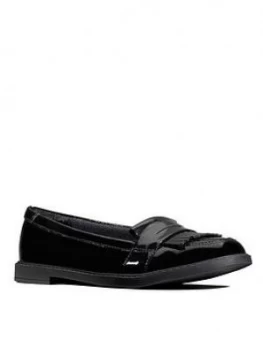 Clarks Girls Scala Bright Loafer, Black Patent, Size 13.5 Younger