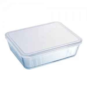 Pyrex Glass Dish with Plastic Lid - 2.6L