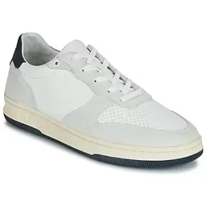 Clae MALONE mens Shoes Trainers in White