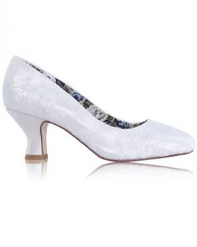 Perfect Mable Lace Low Heel Court