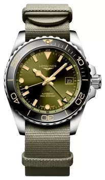 LONGINES L37904062 HydroConquest GMT (41mm) Sunray Green / Watch