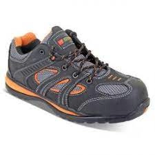 Click Footwear Action Trainer Non metallic Size 10.5 Black Orange Ref