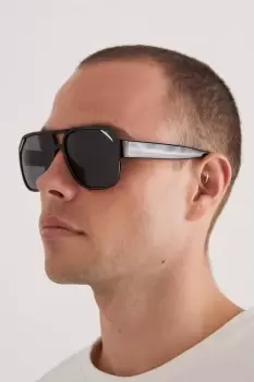Angled Round Frame Sunglasses