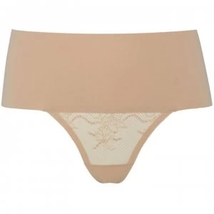 Spanx Undie-tectable lace thong - Nude