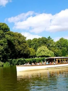 Virgin Experience Days Afternoon Tea And River Sightseeing Cruise For Two In Historic Stratford Upon Avon