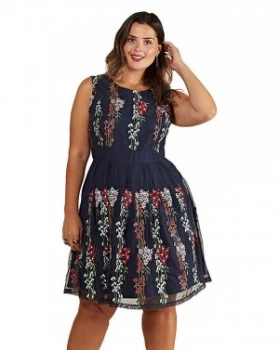 Yumi Curves Embroidered Floral Mesh Dres