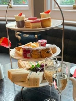 Virgin Experience Days Champagne Afternoon Tea And Thames River Cruise For Two