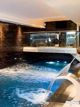 Virgin Experience Days Sunday Night Spa Break with Dinner and Treatment for Two at Double Tree by Hilton Hotel & Spa Liverpool, One Colour, Women