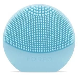 FOREO LUNA play Sonic Facial Cleansing Brush Mint
