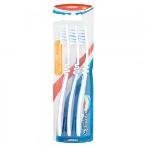 Aquafresh Flex Medium Toothbrush 3 Pack