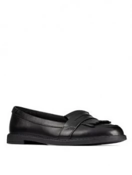 Clarks Girls Youth Scala Bright Loafer, Black Leather, Size 4.5 Older