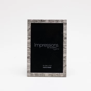 4" x 6" - Silver Colour Photo Frame with Contemporary Edge