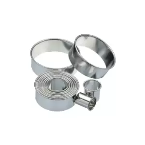 Kitchencraft - Eleven Round Plain Pastry Cutters With Metal Storage Tin
