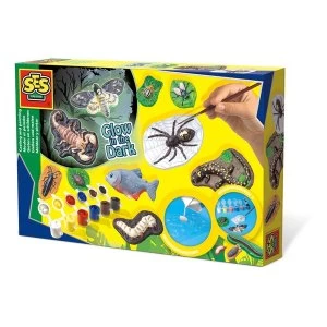 SES Creative - Childrens Scary Animals Glow-in-the-Dark Casting and Painting Set (Multi-colour)